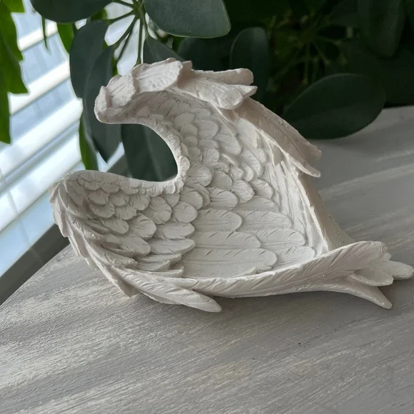 Angel Wings - Picture 2 of 7